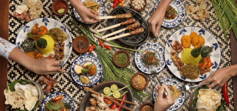 The Top 10 Must-Try Indonesian Foods!