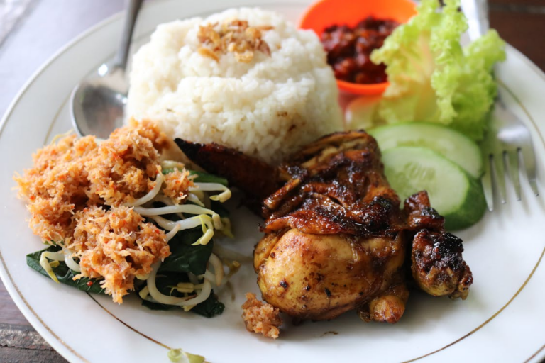 40 Dishes From Indonesia That We Simply Must Have